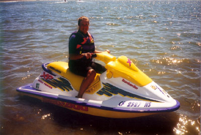 Lori on seadoo1.JPG (39620 bytes)